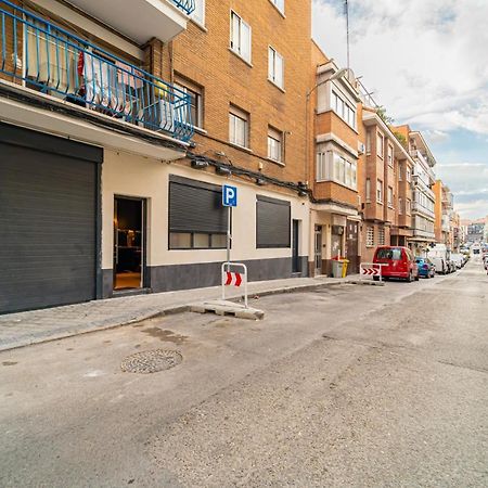 Edsam Madrid Apartments Black ภายนอก รูปภาพ