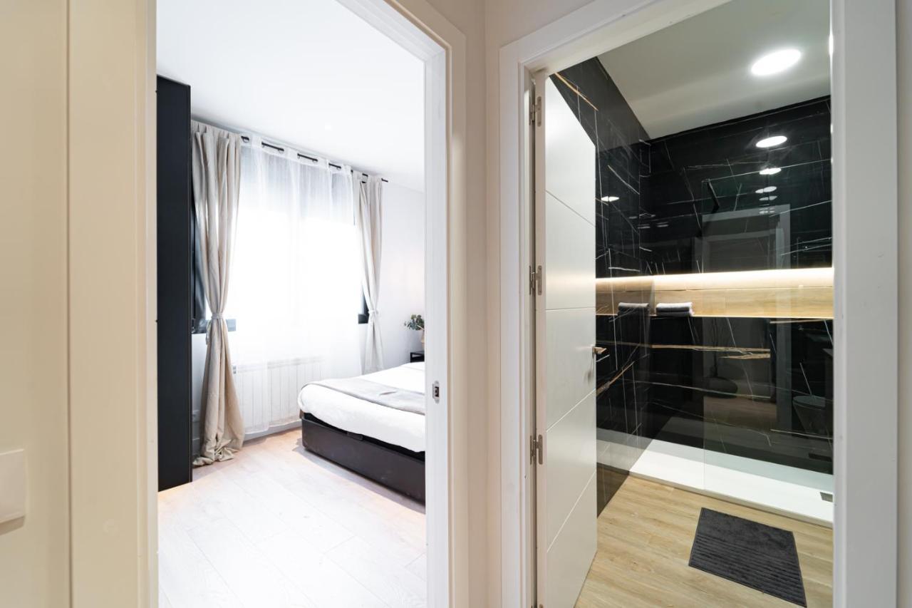 Edsam Madrid Apartments Black ภายนอก รูปภาพ